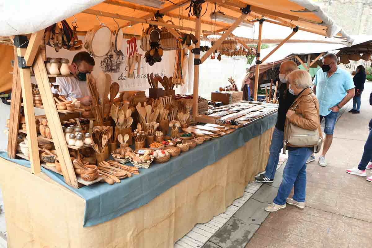 Las ayudas para comerciantes y artesanos de Castilla y León disponibles desde el lunes